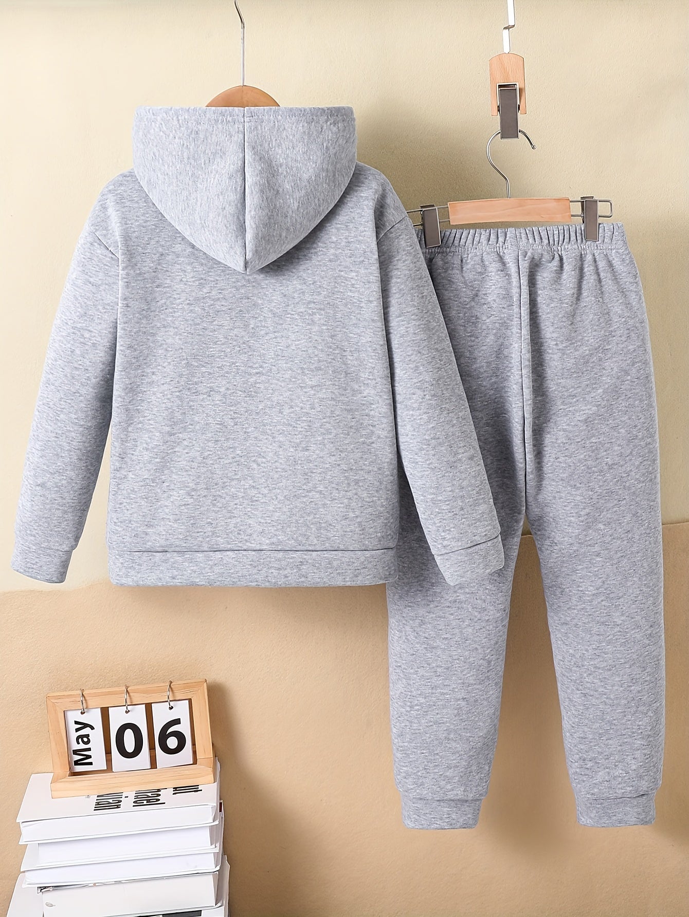 Boys™' Trendy Basketball & Letter Print Fleece-Lined Hoodie and Joggers Set - Warm, Thick Casual Sportswear for Fall/Winter, Red, Polyester, Perfect for Outdoor