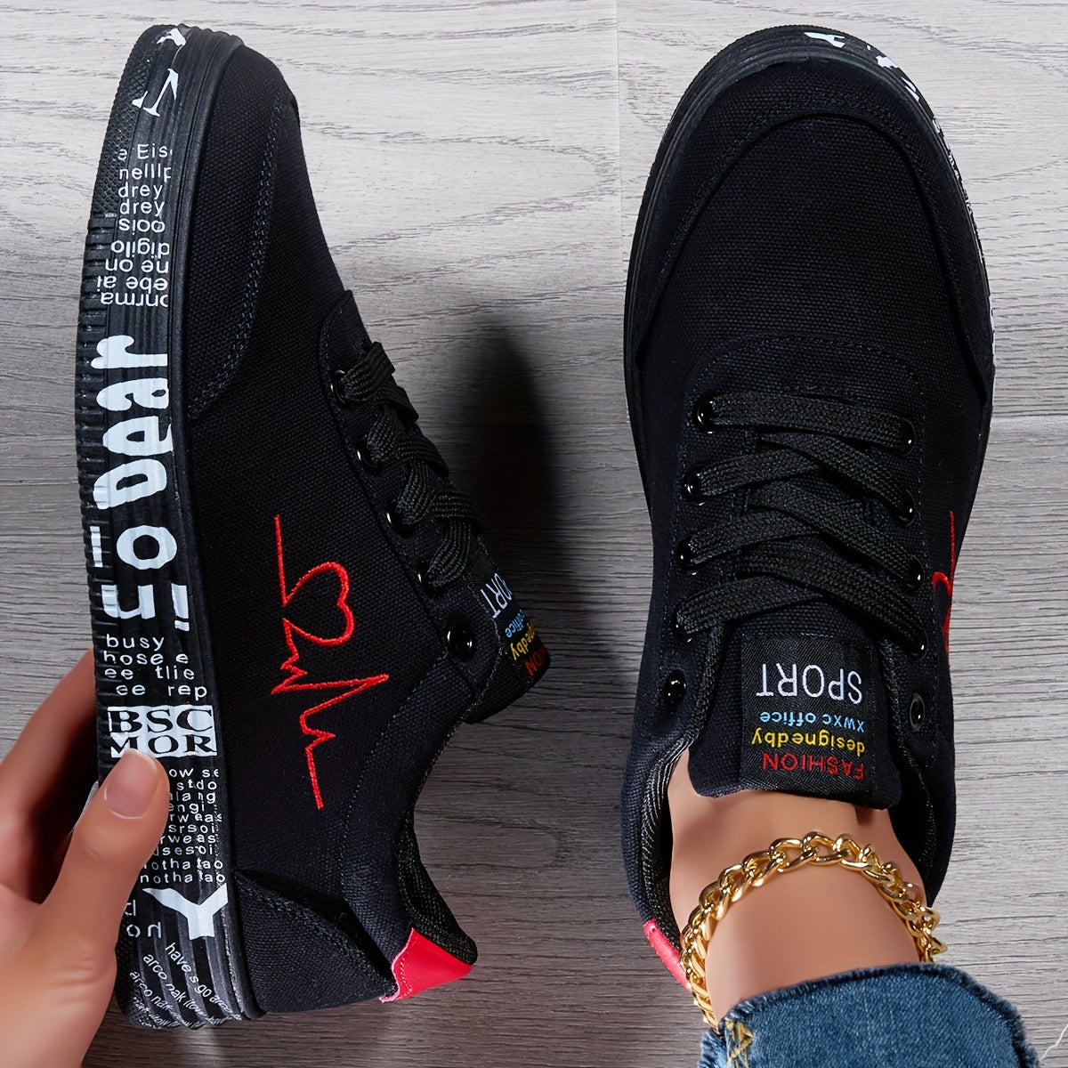Heart ™Design Casual Sneakers - Soft Sole, Lace-Up, Comfy Skate Shoes