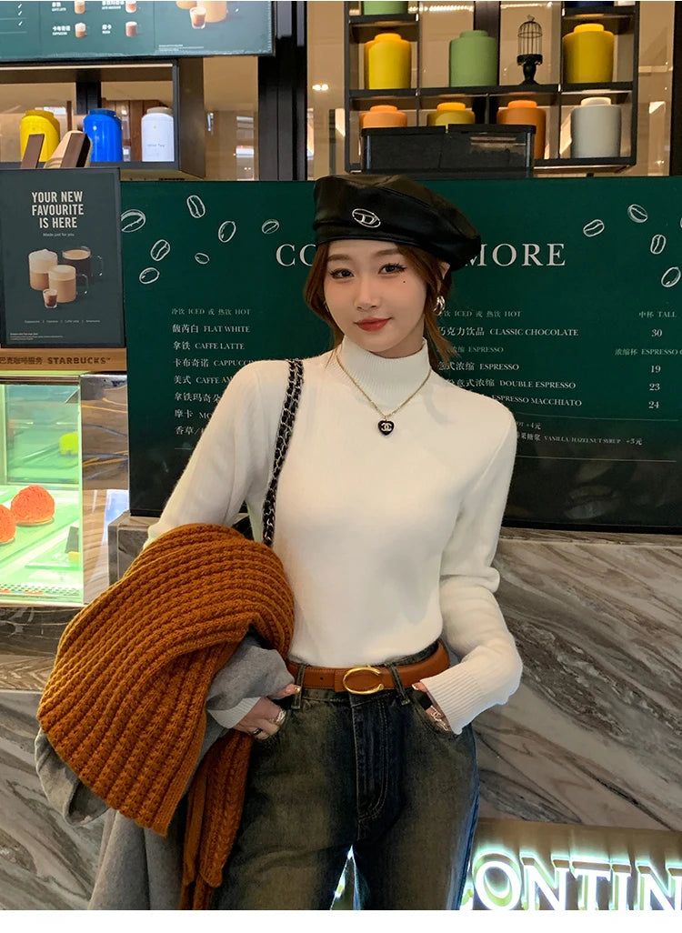 VELUWARM™ | 2025 Women’s Retro Red Turtleneck Sweater – Velvet Lined, Thickened Thermal Knit Layering Top for Winter