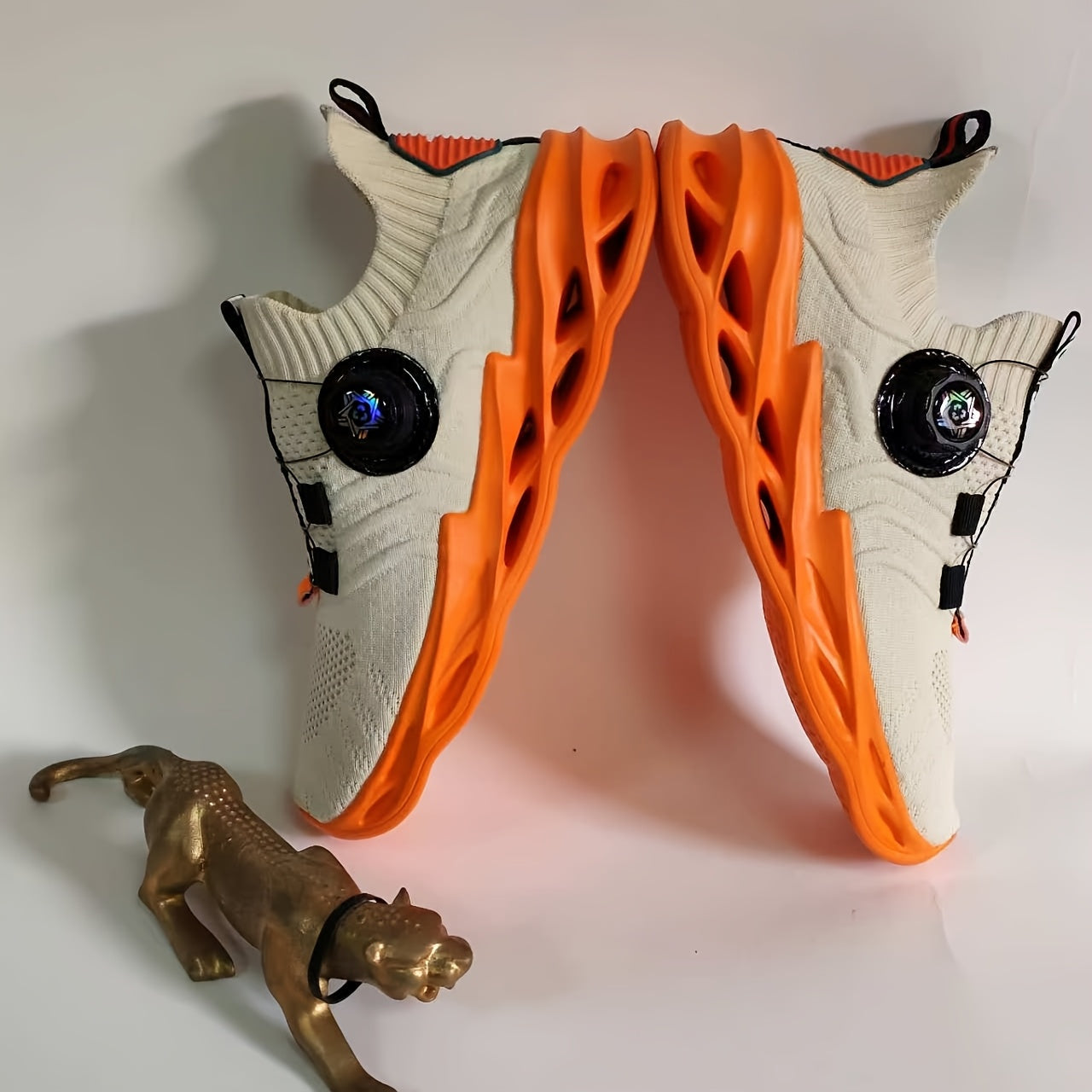 RUN™️ Men's Sneakers with Twist Closure - Breathable Knit Design & Thick Sole - Versatile Running and Driving Shoes