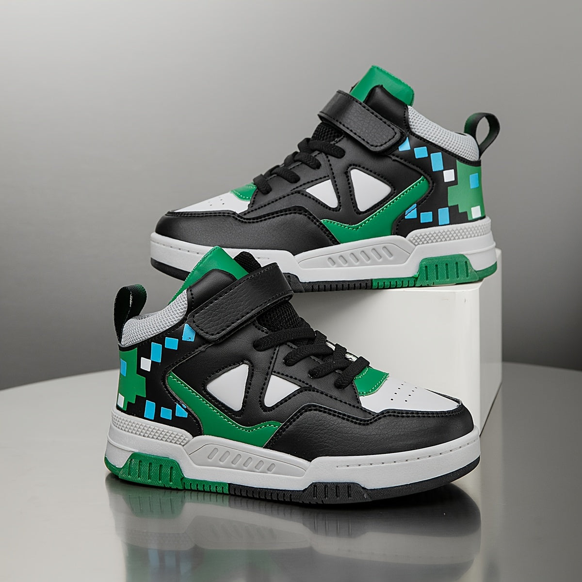 Youngsters' ™️High-Top Sneakers - Breathable, Comfortable Casual Running Shoes with Easy Slip-On Hook-and-loop Fastener Closure for Boys & Girls - Fashionable Geometric Print, All-Season Wear