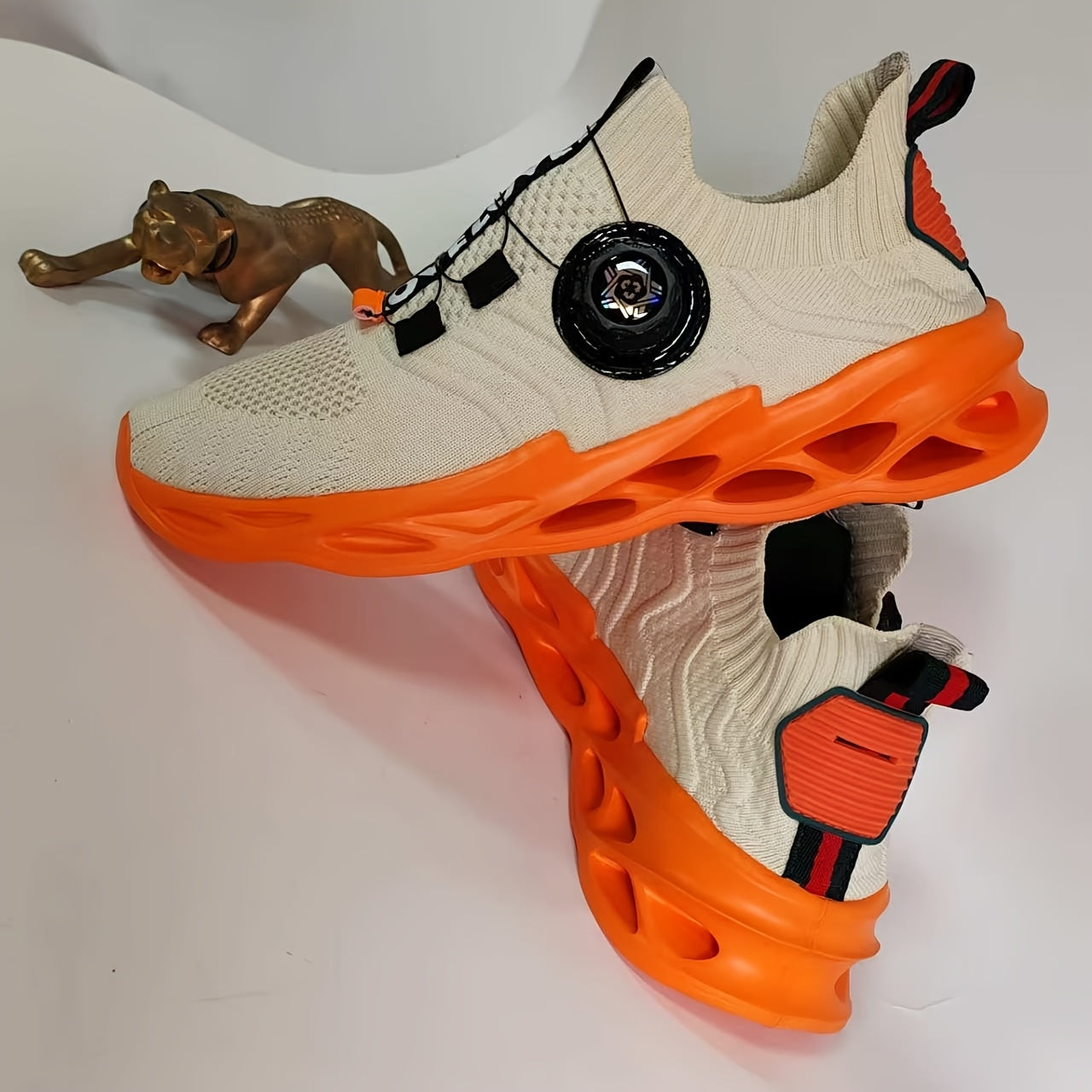 RUN™️ Men's Sneakers with Twist Closure - Breathable Knit Design & Thick Sole - Versatile Running and Driving Shoes