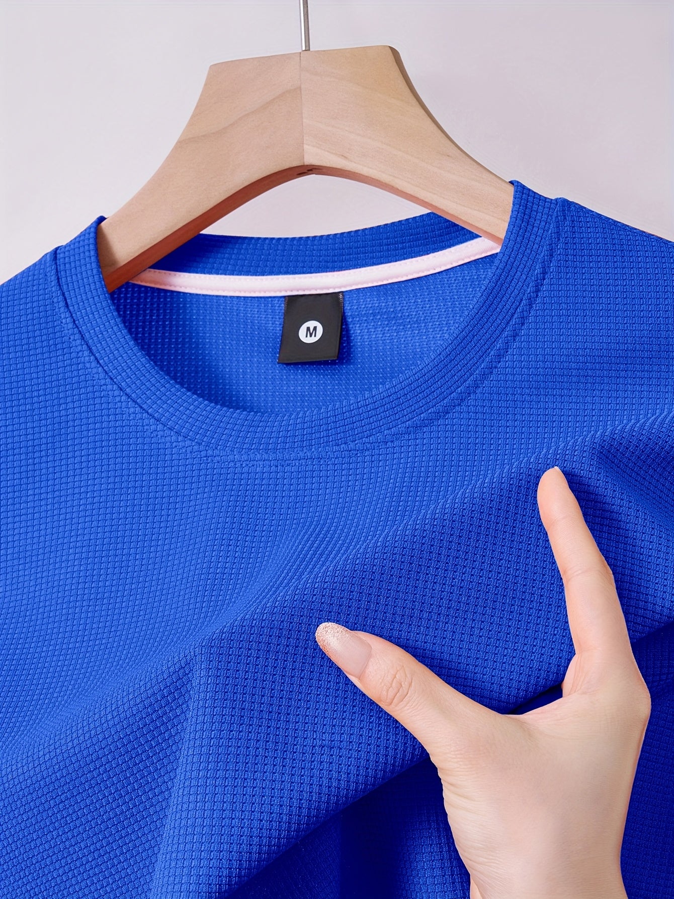 HOTOFF™️Men's Summer Casual Waffle Knit T-Shirt, 100% Polyester Crew Neck Short Sleeve Tee, Geometric Pattern, Slight Stretch, Loose Fit, 180g/m² -