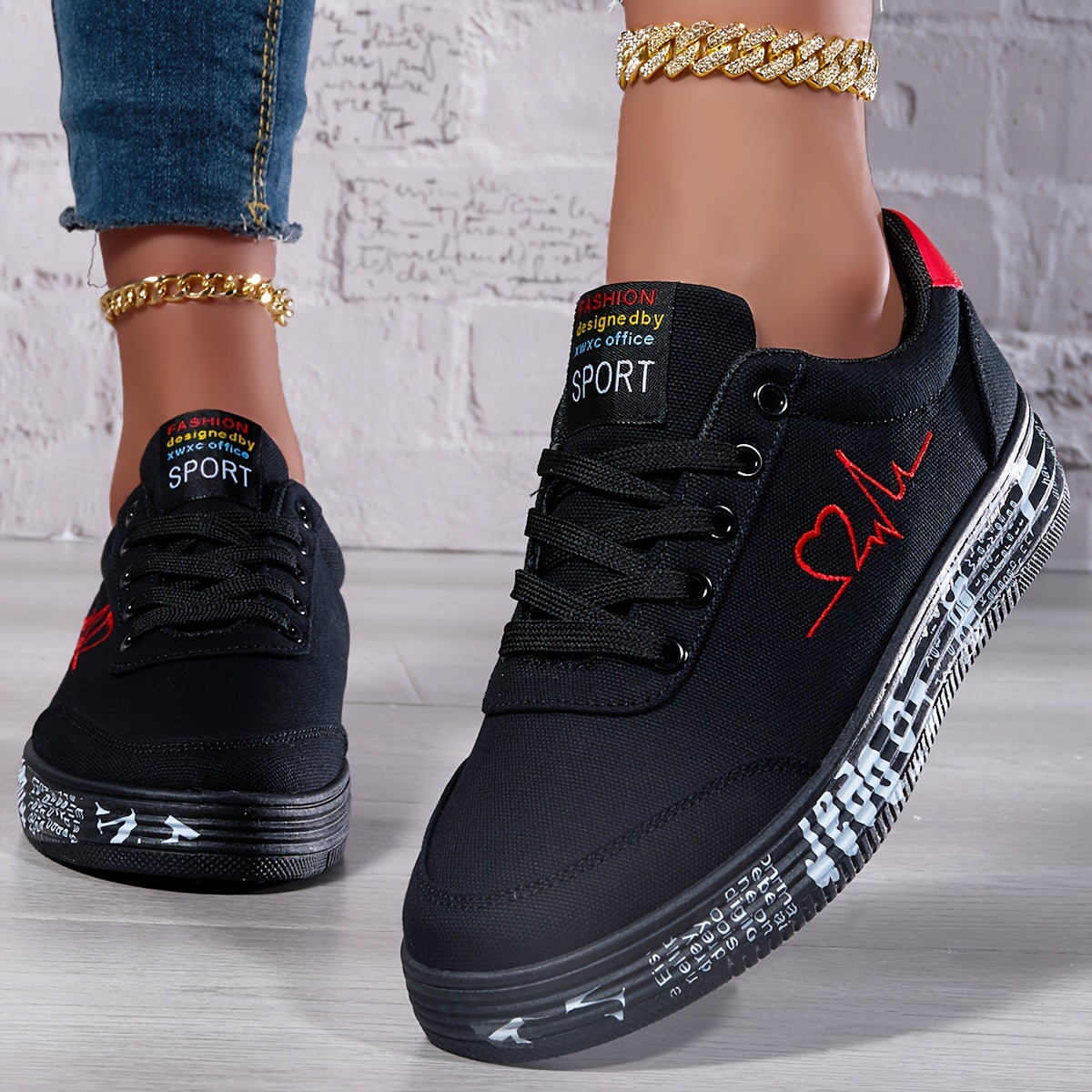Heart ™Design Casual Sneakers - Soft Sole, Lace-Up, Comfy Skate Shoes