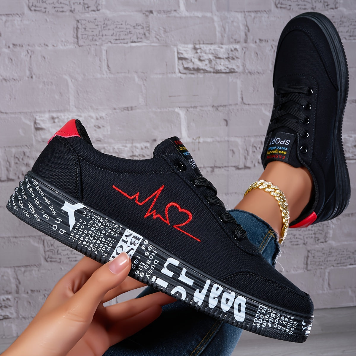 Heart ™Design Casual Sneakers - Soft Sole, Lace-Up, Comfy Skate Shoes