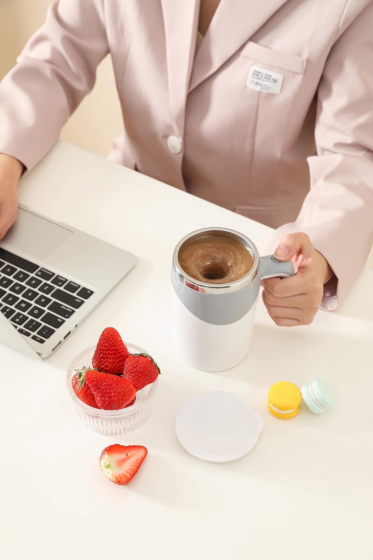 MUGSOF™ Rechargeable Electric Automatic Magnetic Self Stirring Coffee Mug USB Travel Coffee Cup Insulated Rotating Mixing Cup for Office/Kitchen/Travel/Coffee/Tea/Hot Chocolate/Milk 12.9oz