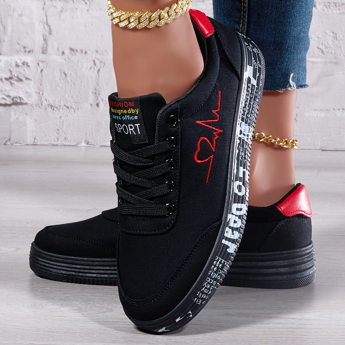 Heart ™Design Casual Sneakers - Soft Sole, Lace-Up, Comfy Skate Shoes